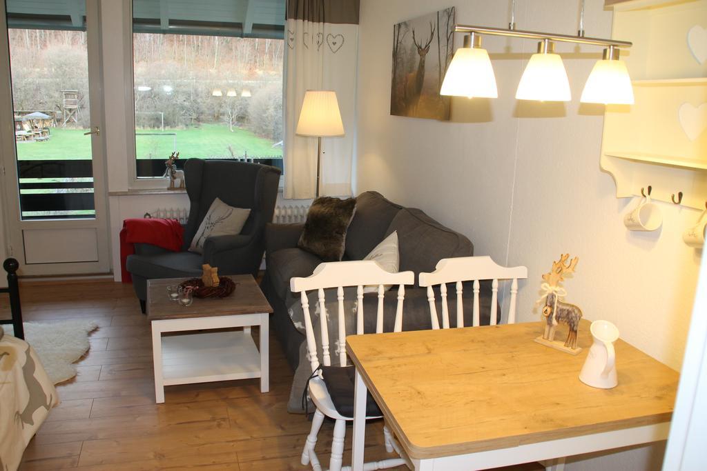 Apartmenthaus Joern Wieda Rum bild